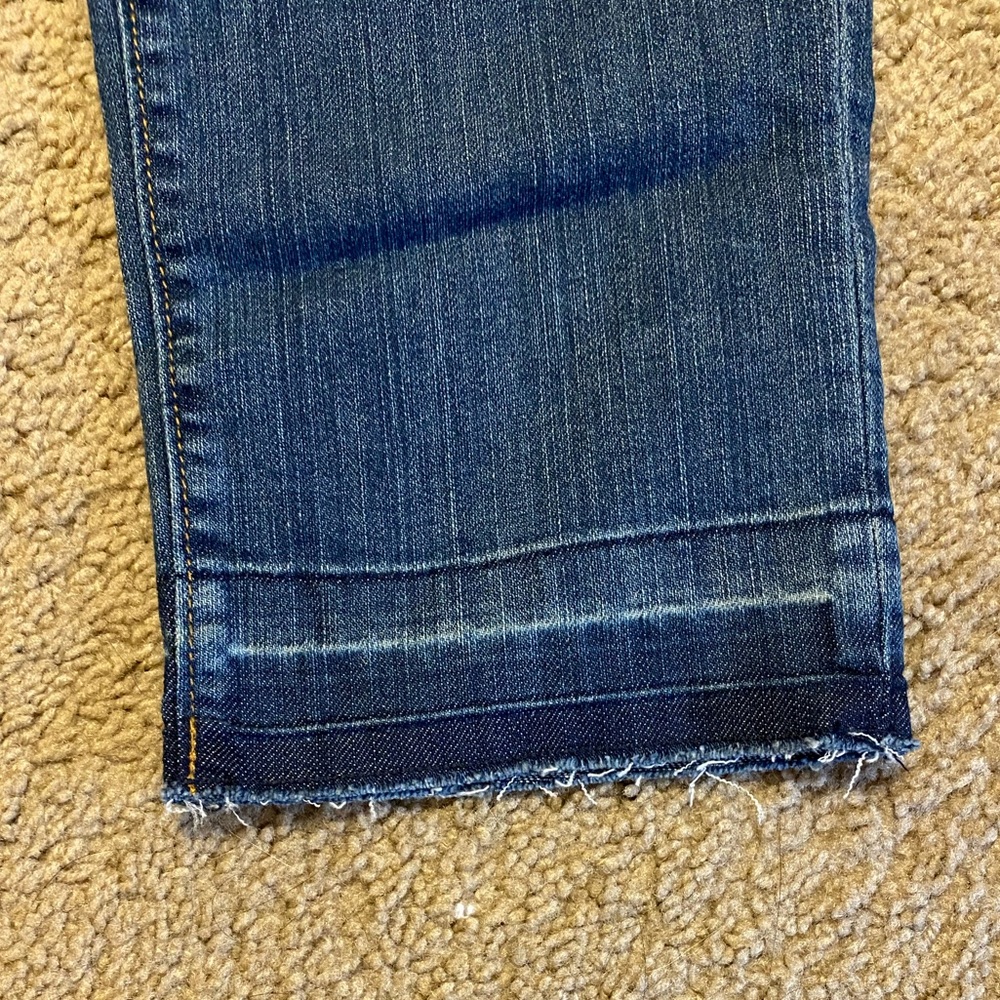 NWT - Loft Outlet Straight Crop Jeans - Picture 5 of 6